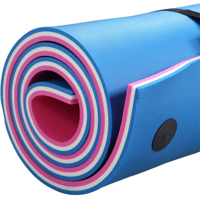 สีหลากหลาย XPE Foam Floating Mat 3 ชั้น กันน้ํา น้ําหนักเบา บริการ OEM / ODM มี