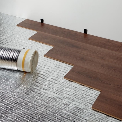 1 มิลลิเมตร รีไซเคิล ครอสสลิงก์ Ldpe ขยายโพลีเอเธลีนฟอง 10-15m Ixpe Underlay รอลล์โพลีโอเลฟินฟองเสียง