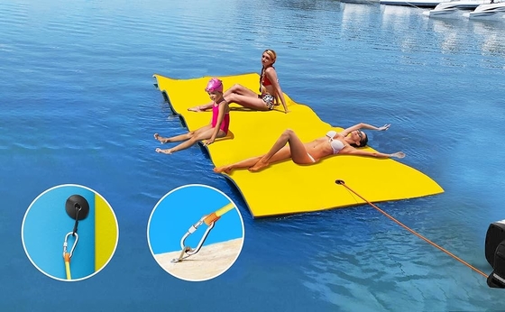 OEM ความทนทาน XPE Foam Outdoor Water Pad สีที่จับตาสําหรับสระว่ายน้ําปาร์คน้ํา