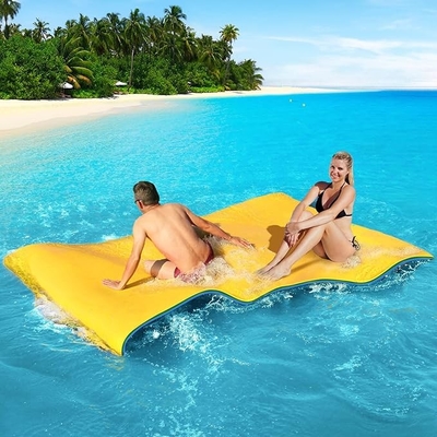 ขนาดใหญ่ 3 ชั้น กันรอย XPE Foam Swim Float Island Pad แปรงน้ําลอยกลางแจ้งสําหรับสระว่ายน้ําหาดทะเลทะเล