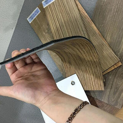 IXPE แผ่นรองซับความชื้นสำหรับพื้นกันความชื้น IXPE เหมาะสำหรับพื้น PVC SPC ในโรงพยาบาลโรงแรมอพาร์ทเมนท์ทันสมัย